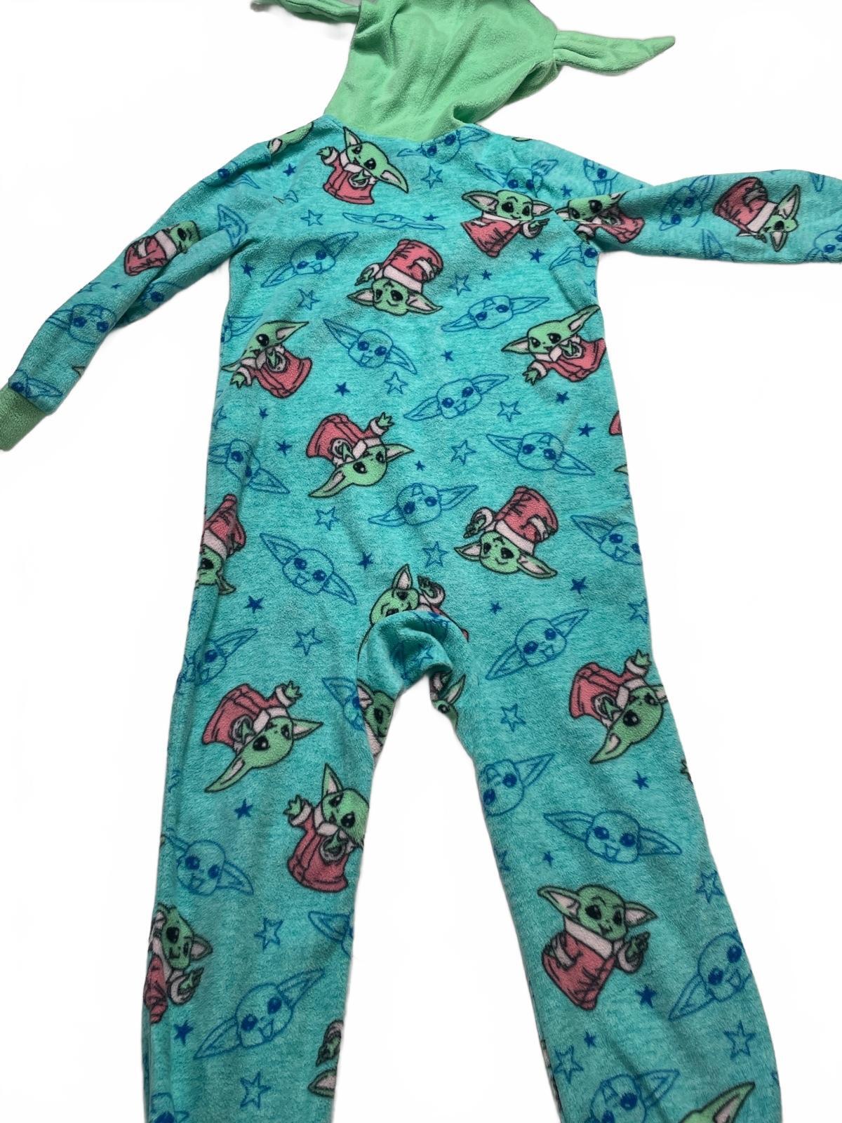 Star Wars The Mandalorian Baby Yoda Hooded Pajamas XS